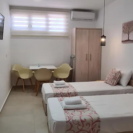 Elite * Kalamaki (Heraklion)